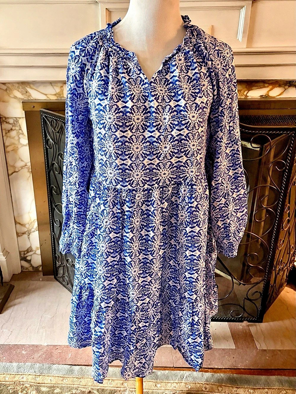 Vineyard Vines girls Floral Tiered Dress Blue & White Size Large (16)